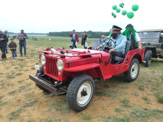 Tintin’s CJ2A 1946 Jeep with Thomson and Thompson