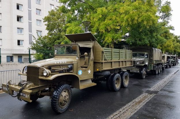 Libération du Bourget 2020, GMC CCKW 353 benne et cargo