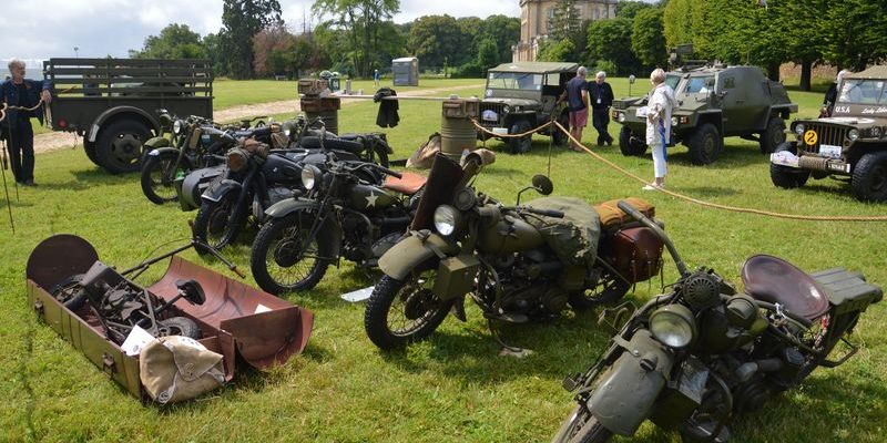 Exposition de motos – Traversée de Paris estivale 2021