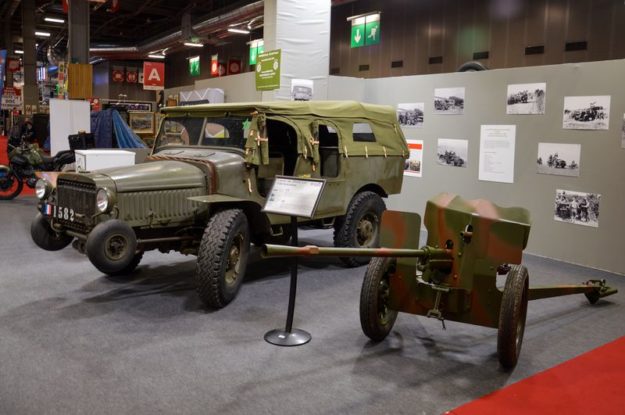 Rétromobile 2020 – Laffly/La Licorne V15T et canon Hotchkiss 25mm