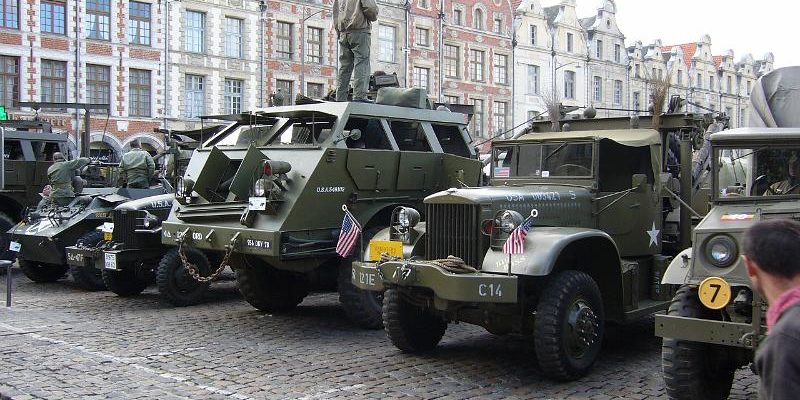 Souchez 2009 – Arrêt sur la Place des Héros à Arras