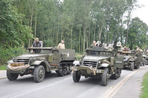 Half-Track M3 & M16